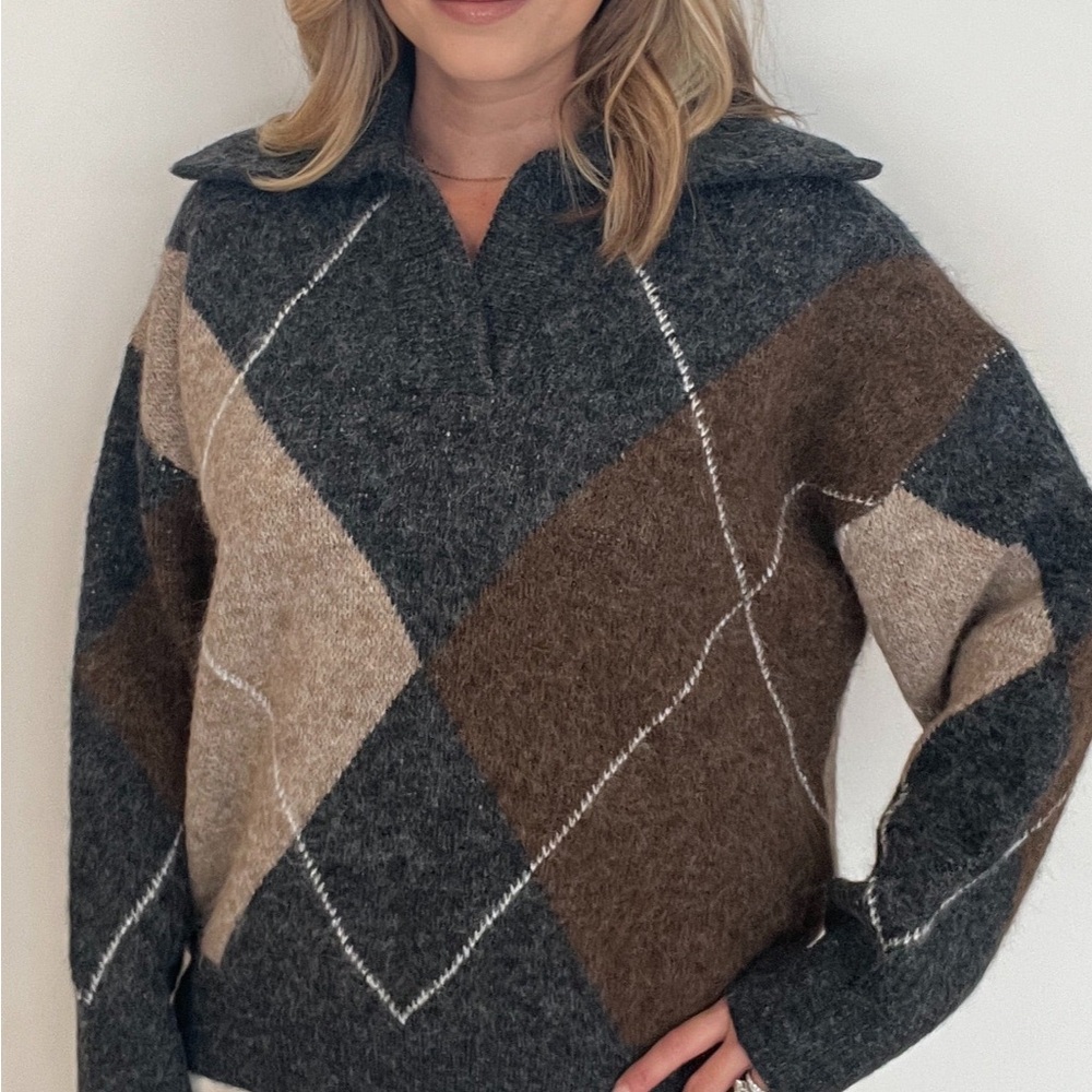 Women's Argyle Sweater - Gray and Brown